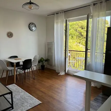 Calme Avec Vue A 20 Minutes De La Gare Apartmán Saint-Egreve