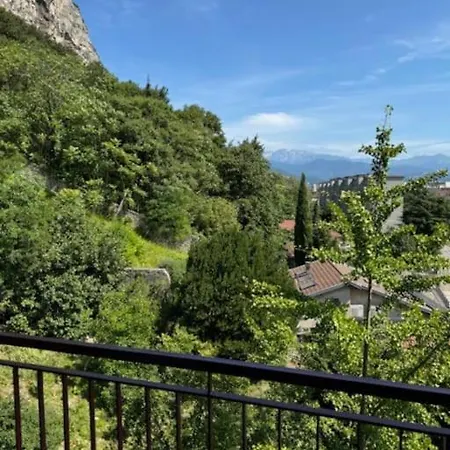 Calme Avec Vue A 20 Minutes De La Gare Apartmán Saint-Egreve